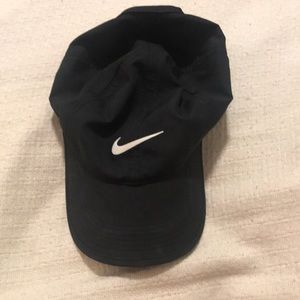 Black Nike hat